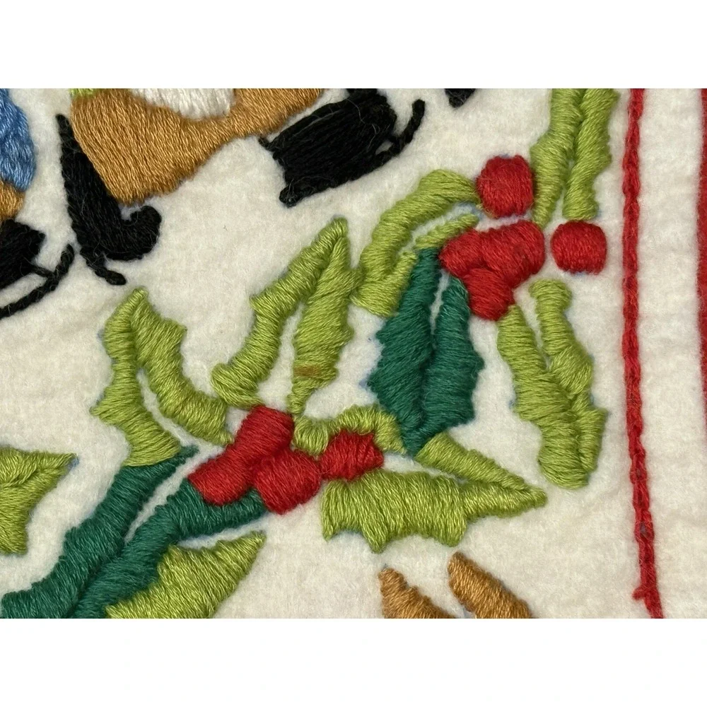 VTG‎ Columbia Minerva SKATING BUNNIES Crewel Felt Christmas Stocking FINISHED